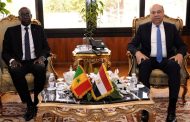 وزير الطيران ببحث آفاق التعاون المشترك مع السنغال