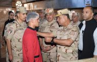 وزير الدفاع يتفقد إحدى وحدات التدريب الأساسى بالقوات المسلحة