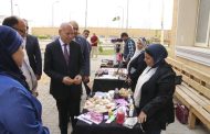 محافظ القاهرة يفتت معرض الحرف التراثية