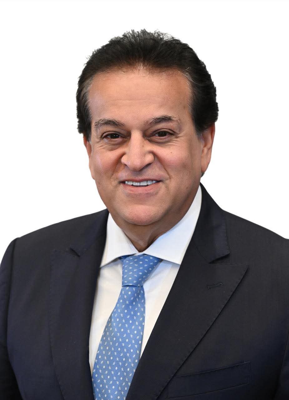 ولادة آمنة بلا أعباء.. وزير الصحة يوافق على إجراء الولادة الطبيعية الأولى لكل سيدة «مجانا» في مستشفيات