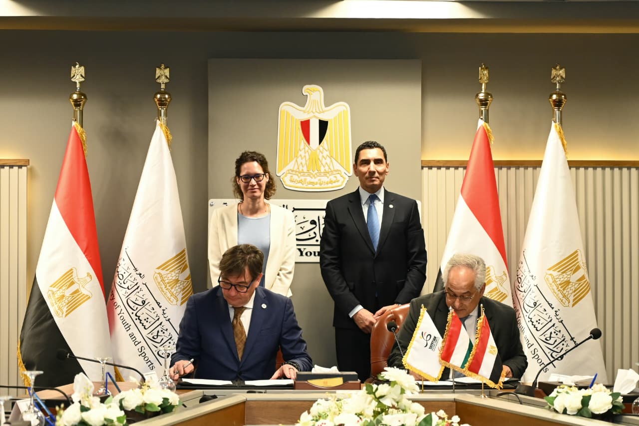 جوهر يشهد توقيع مذكرة بين اللجنة البارالمبية المصرية والمجرية لتعزيز التعاون الرياضي