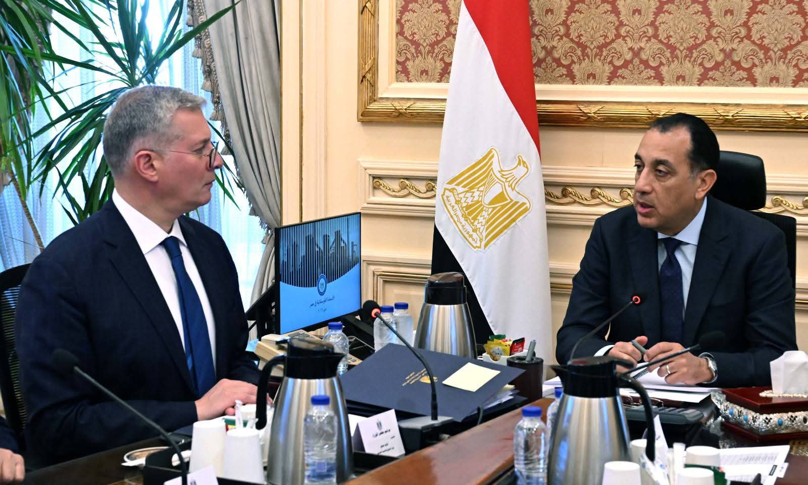 رئيس الوزراء يتابع الموقف التنفيذي للمشروعات الخاصة بصناعات خام الفوسفات وجهود التوسع في القيمة المضافة لهذا الخام المهم
