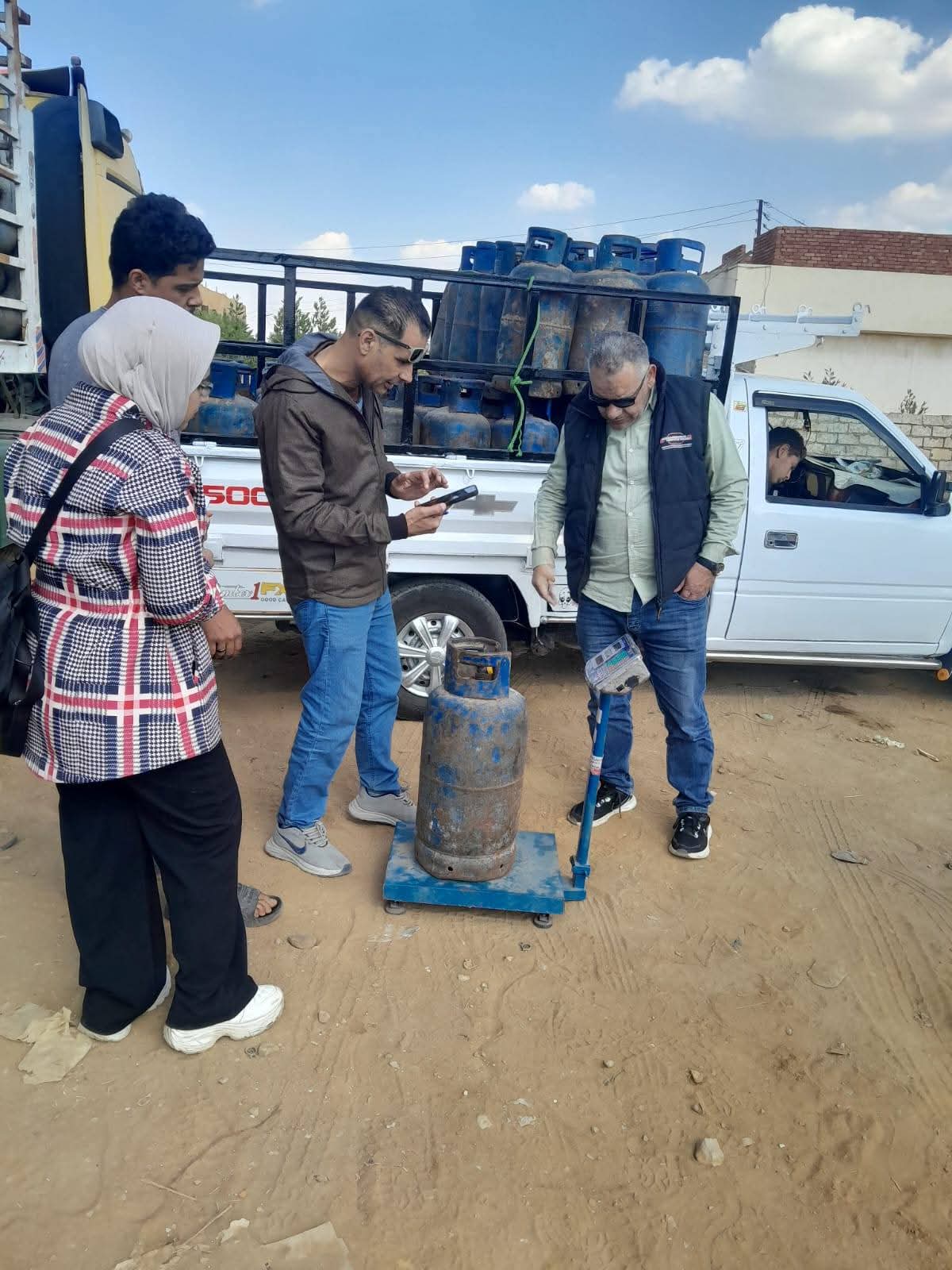 تموين الإسماعيلية يضبط ٤٣١٧٣ لتر مواد بترولية بغرض البيع في السوق السوداء