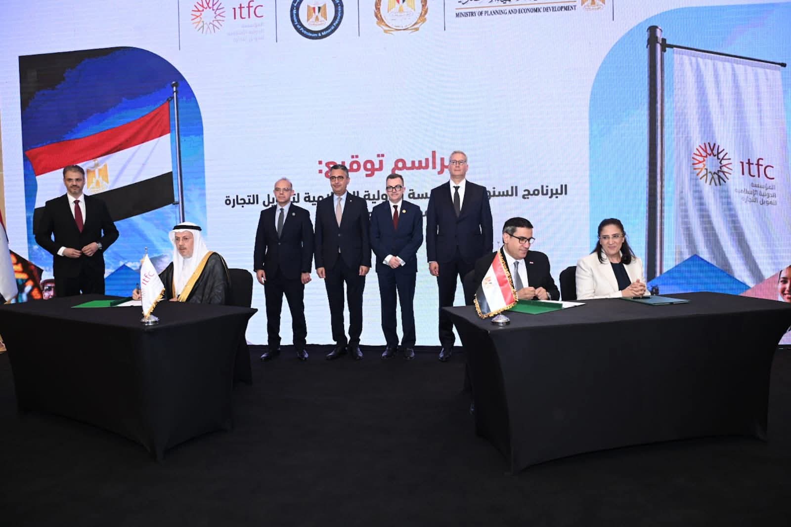 8.5 مليار دولار تمويلات للتموين ساهمت في استيراد نحو 19 مليون طن من السلع الاستراتيجية الأساسية