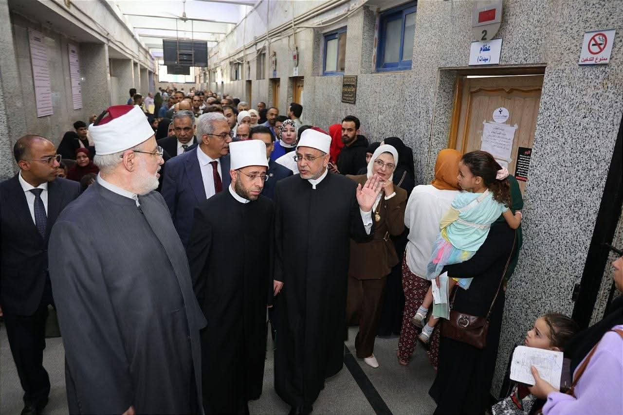 وزير الأوقاف يزور جامعة الأزهر الشريف ويؤكد: الأزهر بيتنا العلمي والوطني الأصيل