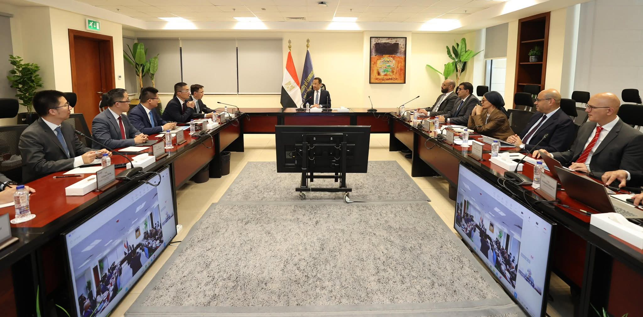 هندى يبحث مع هواوي تعزيز التعاون في الاتصالات والتكنولوجيات المتقدمة والحوسبة السحابية وبناء القدرات الرقمية