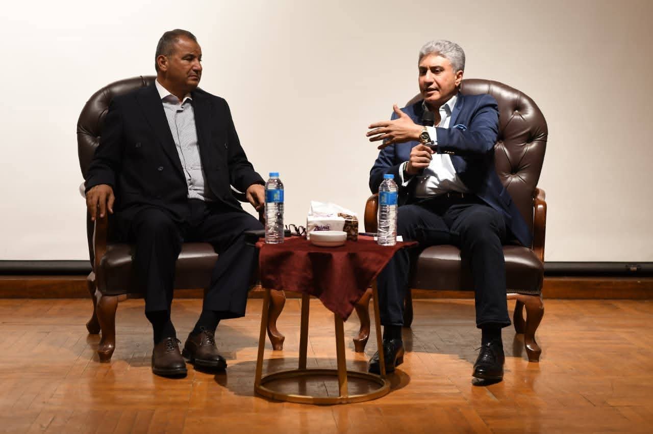 وزير السياحة يعقد لقاءً موسعًا مع العاملين بالمجلس الأعلى للآثار في الأقصر لبحث تطوير منظومة العمل الأثري