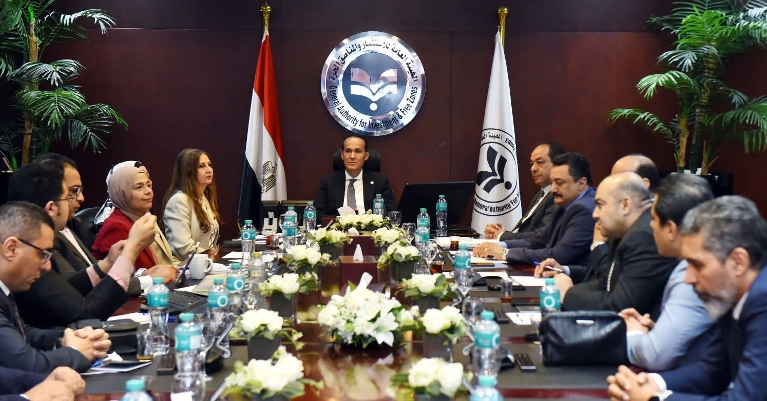 الرئيس التنفيذي للهيئة العامة للاستثمار يتابع تطوير منظومة الأداء الاقتصادي
