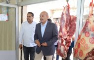 محافظ السويس يتفقد محلات دلتا ماركت بحي السويس للتأكيد على توافر اللحوم البلدية