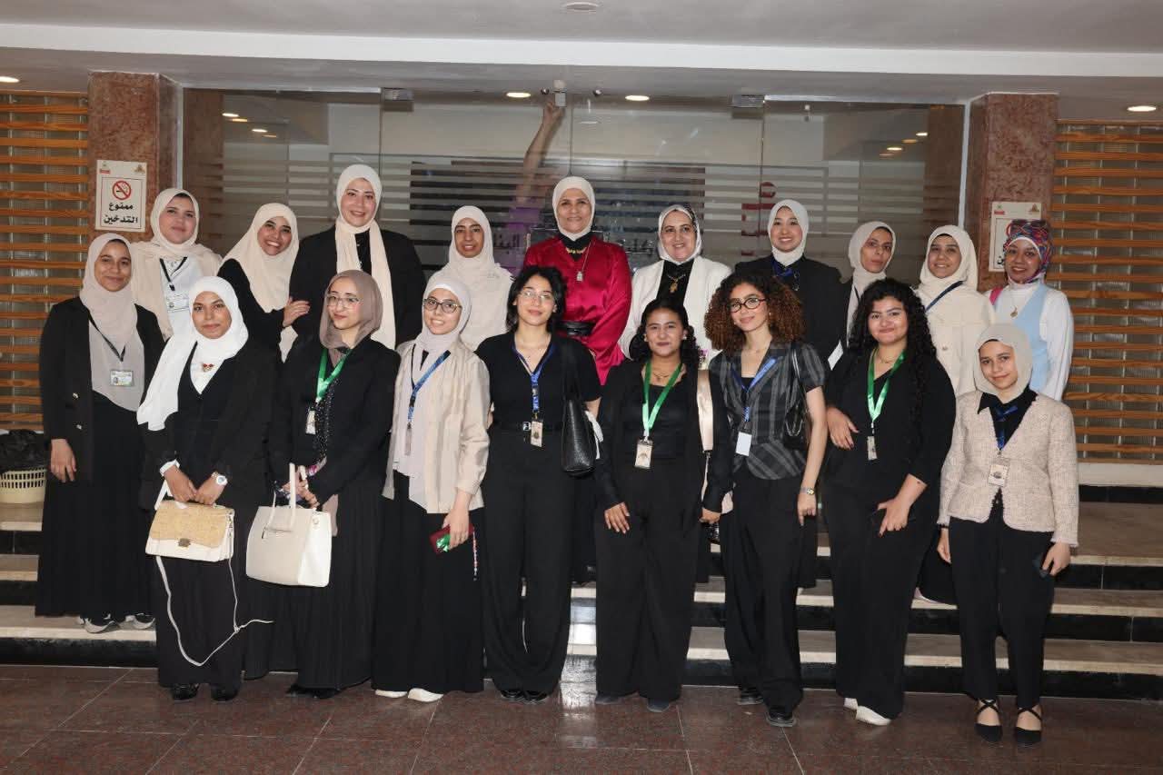 مركز التوظيف بجامعة عين شمس بالتعاون مع كلية البنات للاداب .. يشهدان انطلاق برنامج تمكين المرأة بالتعاون مع G100