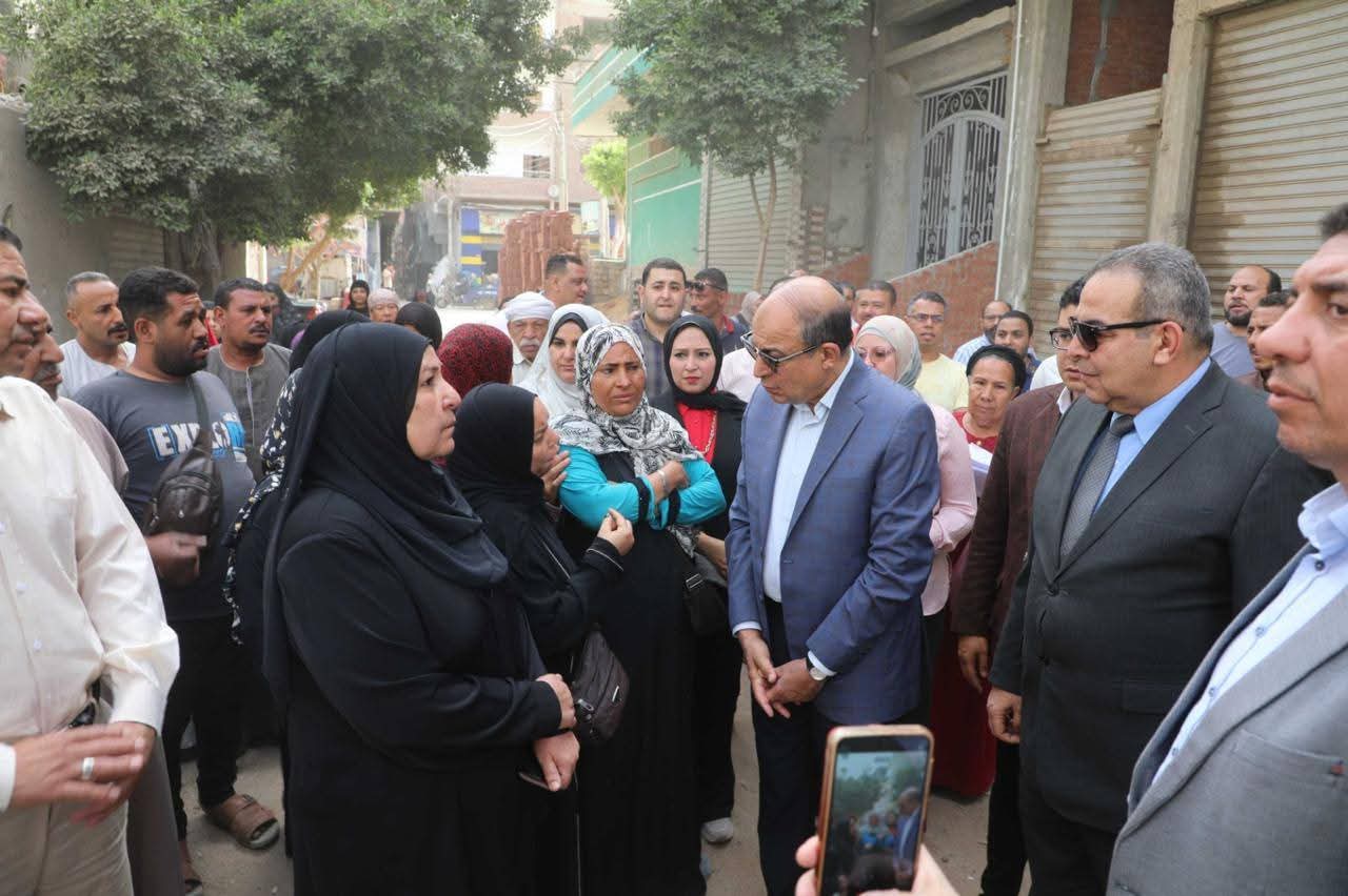 محافظ المنيا يضع حجر أساس المرحلة الثانية من مشروع مساكن بديل الإيواء بالسلخانة بحي جنوب مدينة المنيا