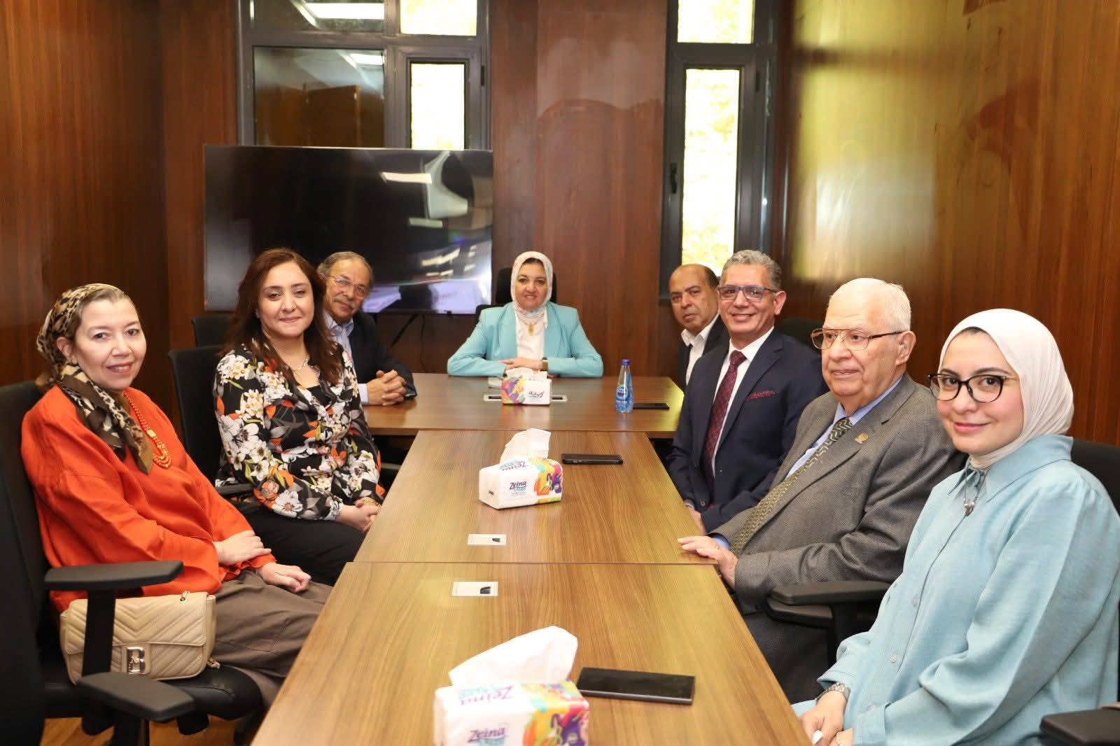 برئاسة نائب رئيس الجامعة.. مجلس إدارة مركز النانو تكنولوجي بعين شمس يبحث خطط التطوير والتشغيل