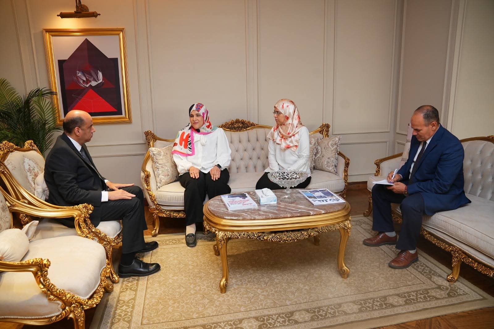 وزير العمل يستجيب لاستغاثة بطلة مصر من ذوي الهمم راندا حسني