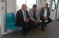وزير النقل يستقل المونوريل من محطة المستثمرين بالقاهرة الجديدة متوجها الى مقر عمله بالعاصمة الجديدة