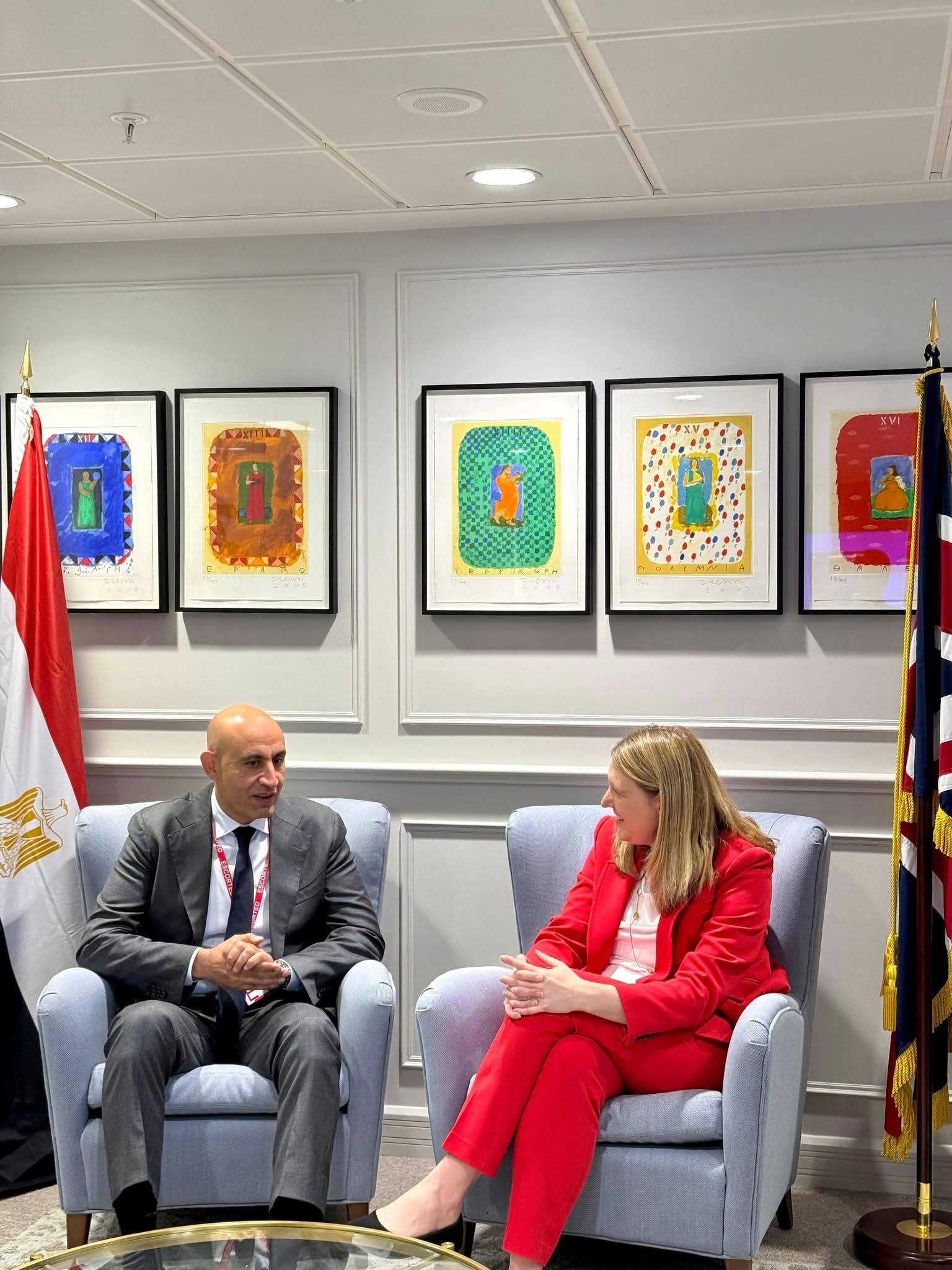 عبد اللطيف يبحث مع وزيرة المعايير المدرسية بالمملكة المتحدة تعزيز التعاون في معايير التعليم وجودة المدارس