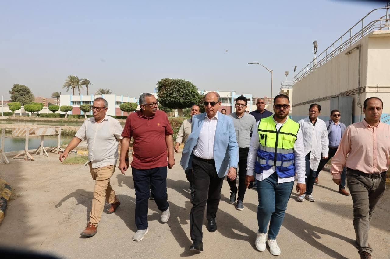 استعدادًا لعيد الأضحى المبارك.. محافظ المنيا يتفقد محطة مياه كدوان للتأكد من جودة المياه وانتظام الخدمة