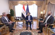 وزير الاتصالات يبحث مع مسئولي شركة امازون ويب سيرفيسز AWS خطط التوسع في استثماراتها في مصر