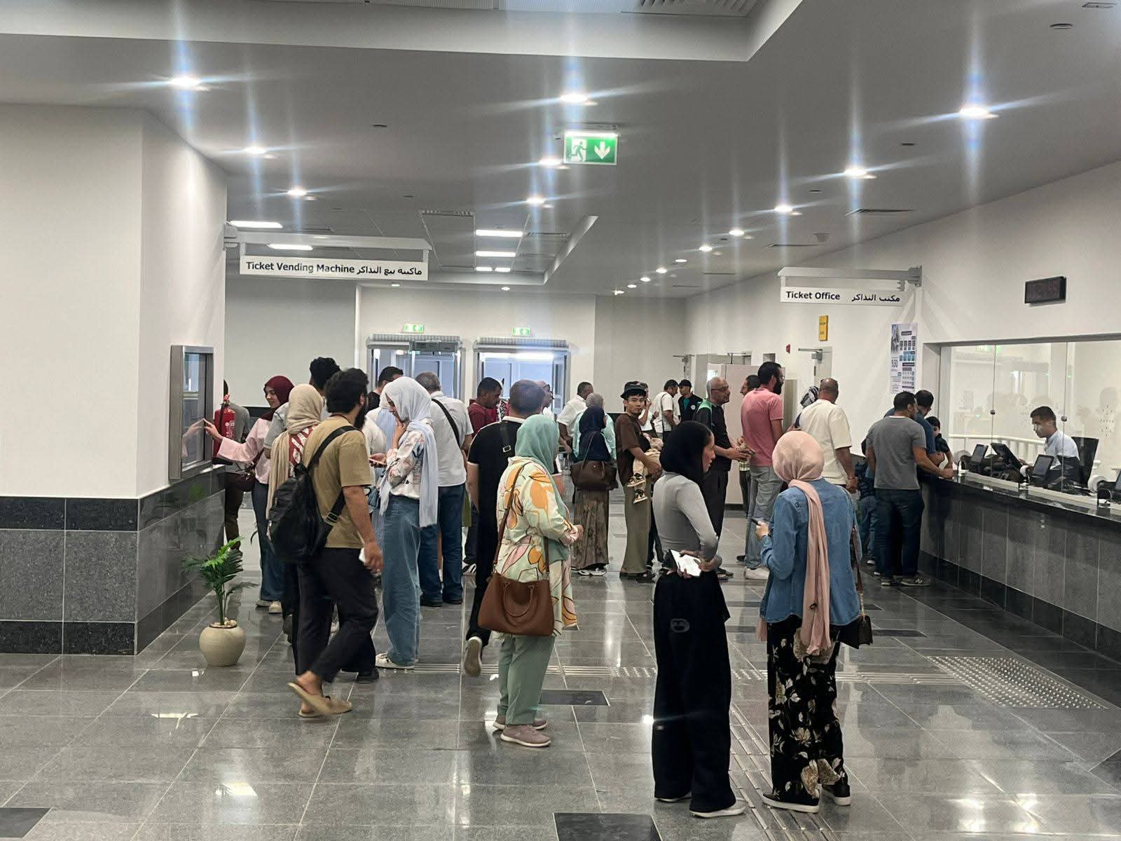 اقبال كبير من المواطنين على محطات المرحلة الأولى لمونوريل