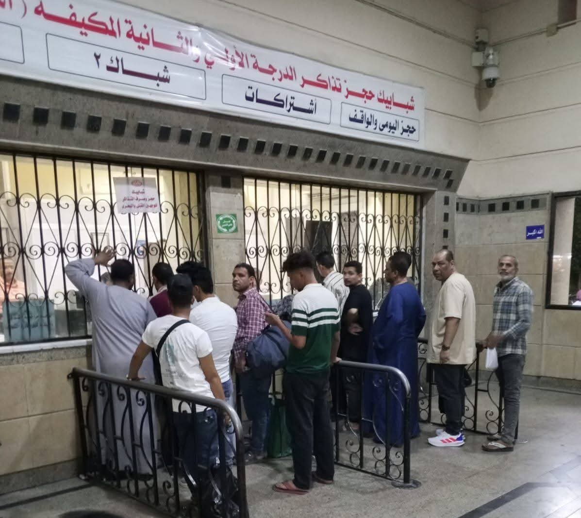 السكة الحديد تواصل ملحمة تشغيلية لتأمين عودة المواطنين بعد عطلة عيد الأضحى