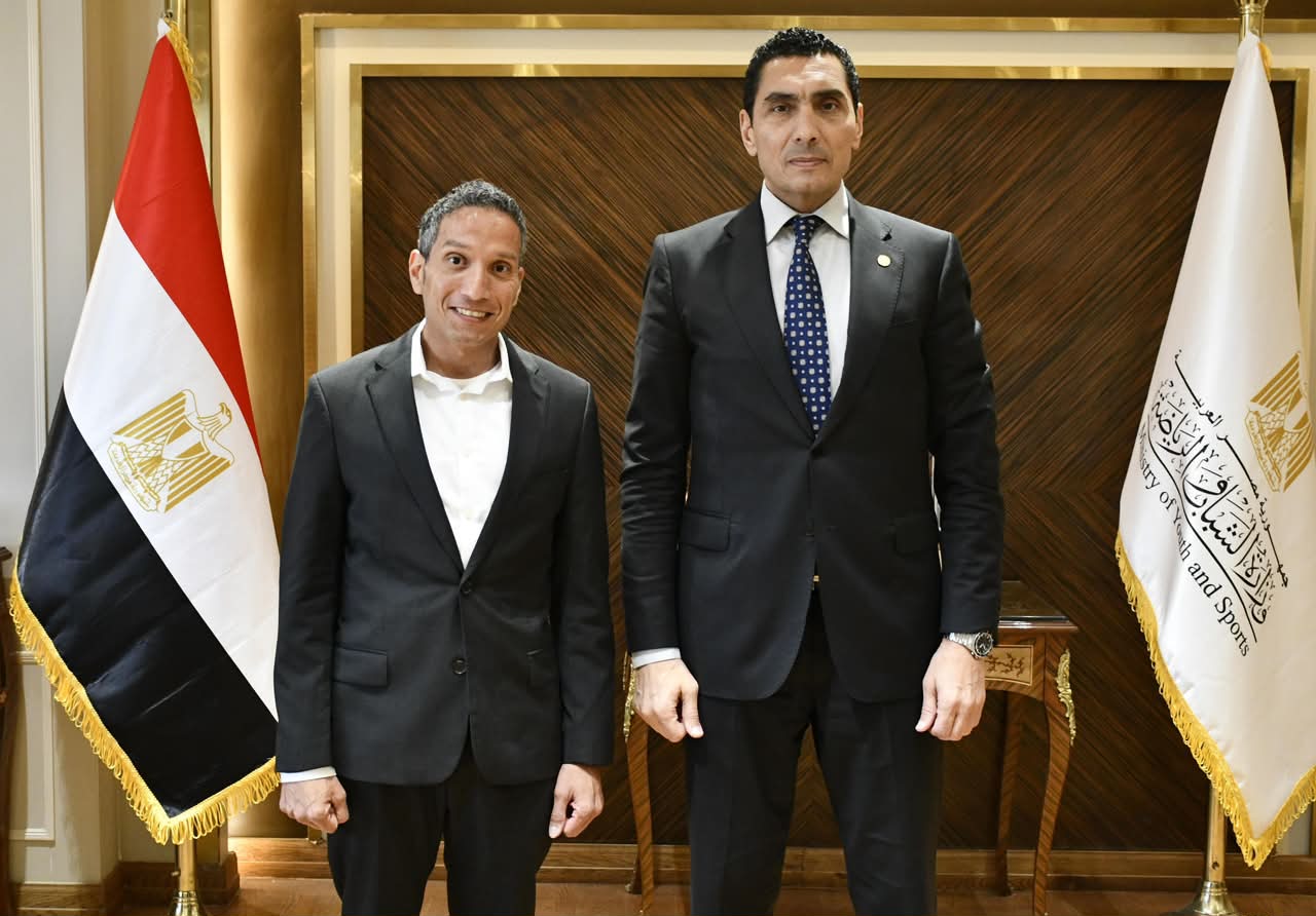 جوهر يستقبل البطل المصري المشارك في سباق ماراثون الرمال بالمغرب
