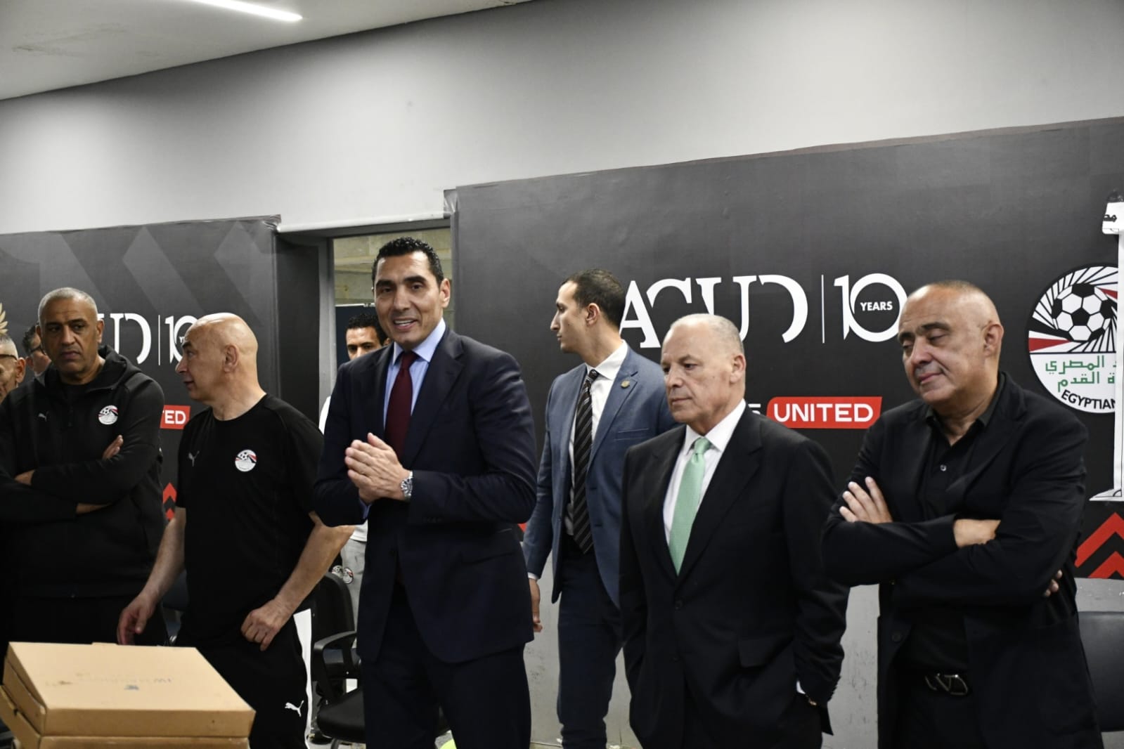 يلتقي لاعبي المنتخب الوطني ويؤكد ثقته في قدرتهم على تشريف الكرة المصرية بكأس العالم 2026