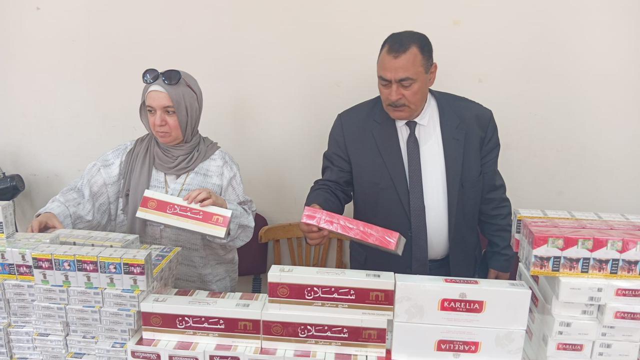 ضبط ٢٧٧٩ علبة سجائر أجنبية الصنع ومجهولة المصدر فى الإسماعيلية
