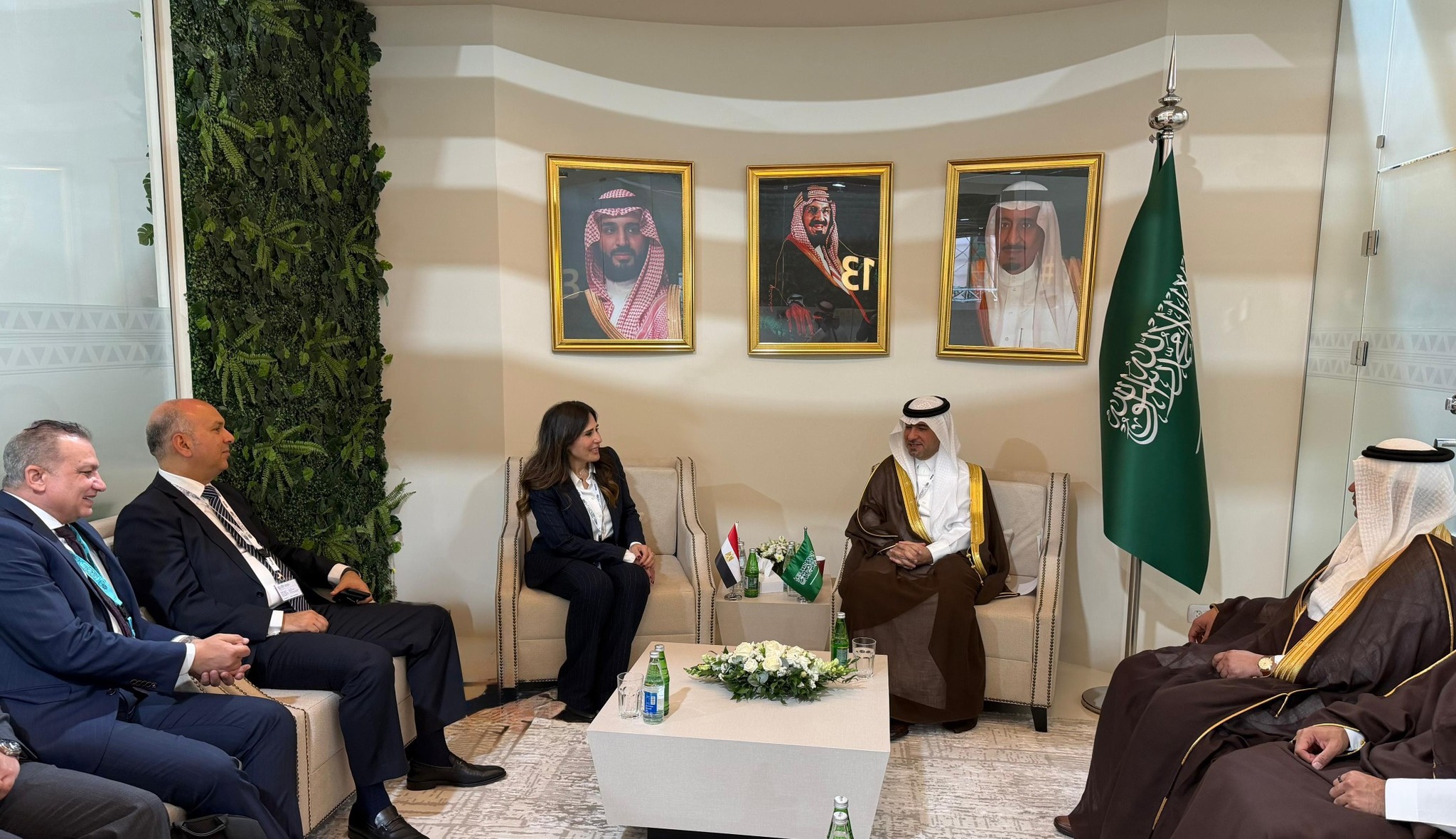 المنشاوى تبحث مع وزير البلديات والإسكان السعودي تعزيز التعاون المشترك في مجالات التنمية العمرانية المستدامة