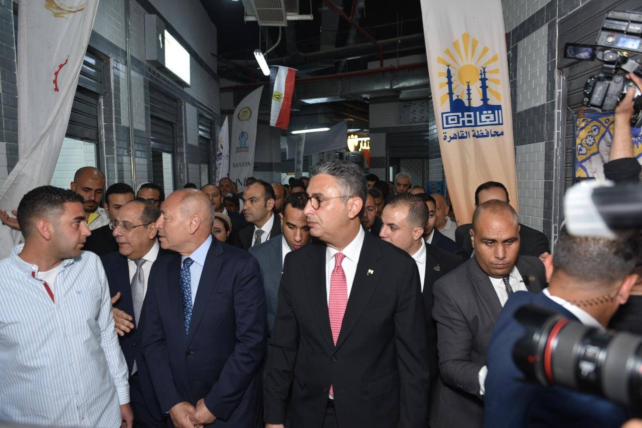 وزير التموين ومحافظ القاهرة يفتتحان معرض “أهلاً بالعيد” بالسوق الحضاري بحدائق القبة