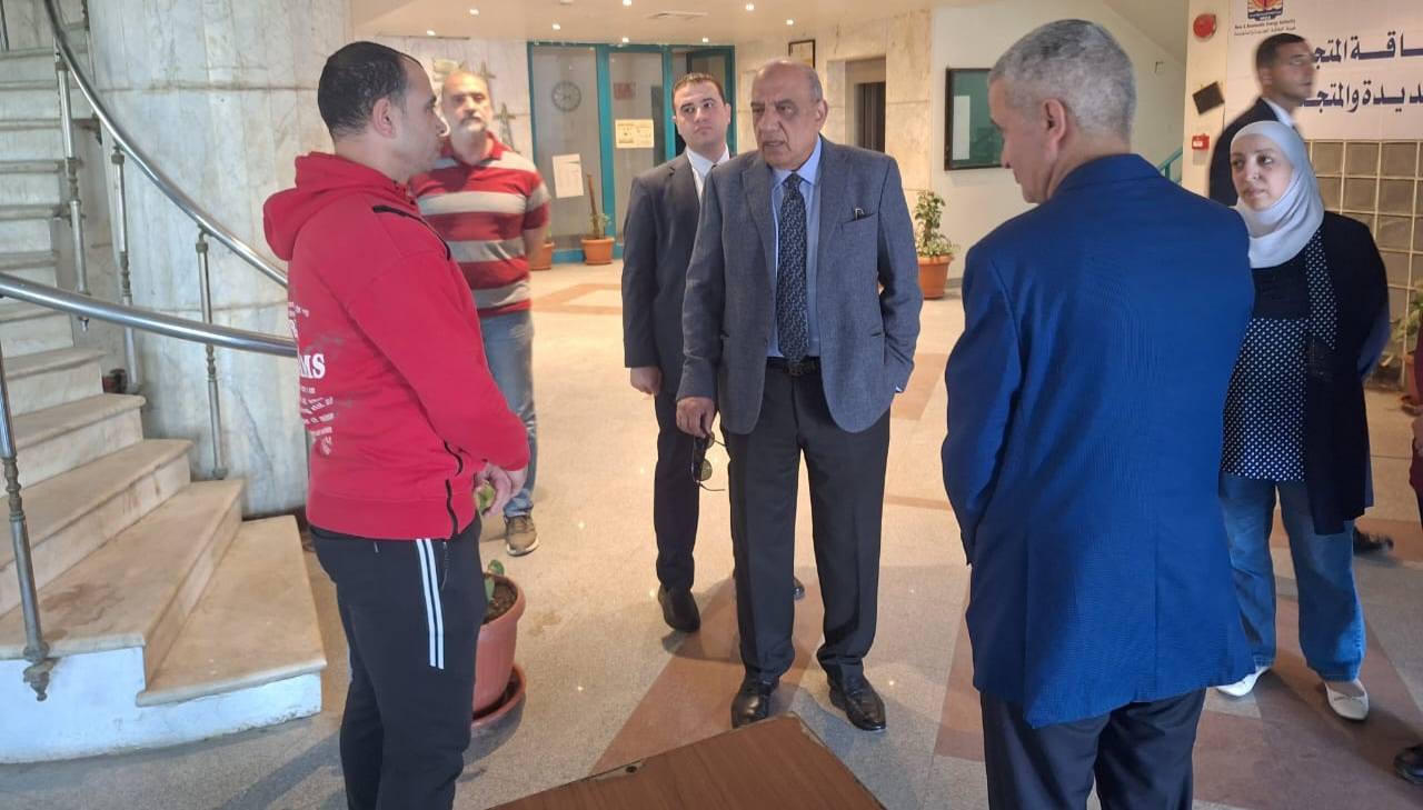 عصمت يتفقد مبنى هيئة المحطات المائية 