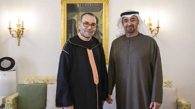 قمة مغربية إماراتية بالرباط.. محمد بن زايد ومحمد السادس يبحثان آفاق التعاون الاستراتيجي وملفات المنطقة