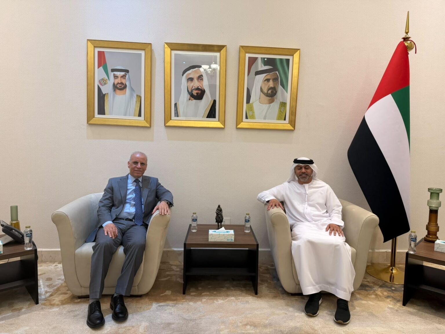 سفير العراق يبحث مع نظيره الإماراتي تعزيز العلاقات الثنائية وتفعيل العمل العربي المشترك