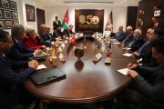 أبوغزاله يستقبل وزير الخارجية التونسي ويبحث تعزيز التعاون بين الجانبين
