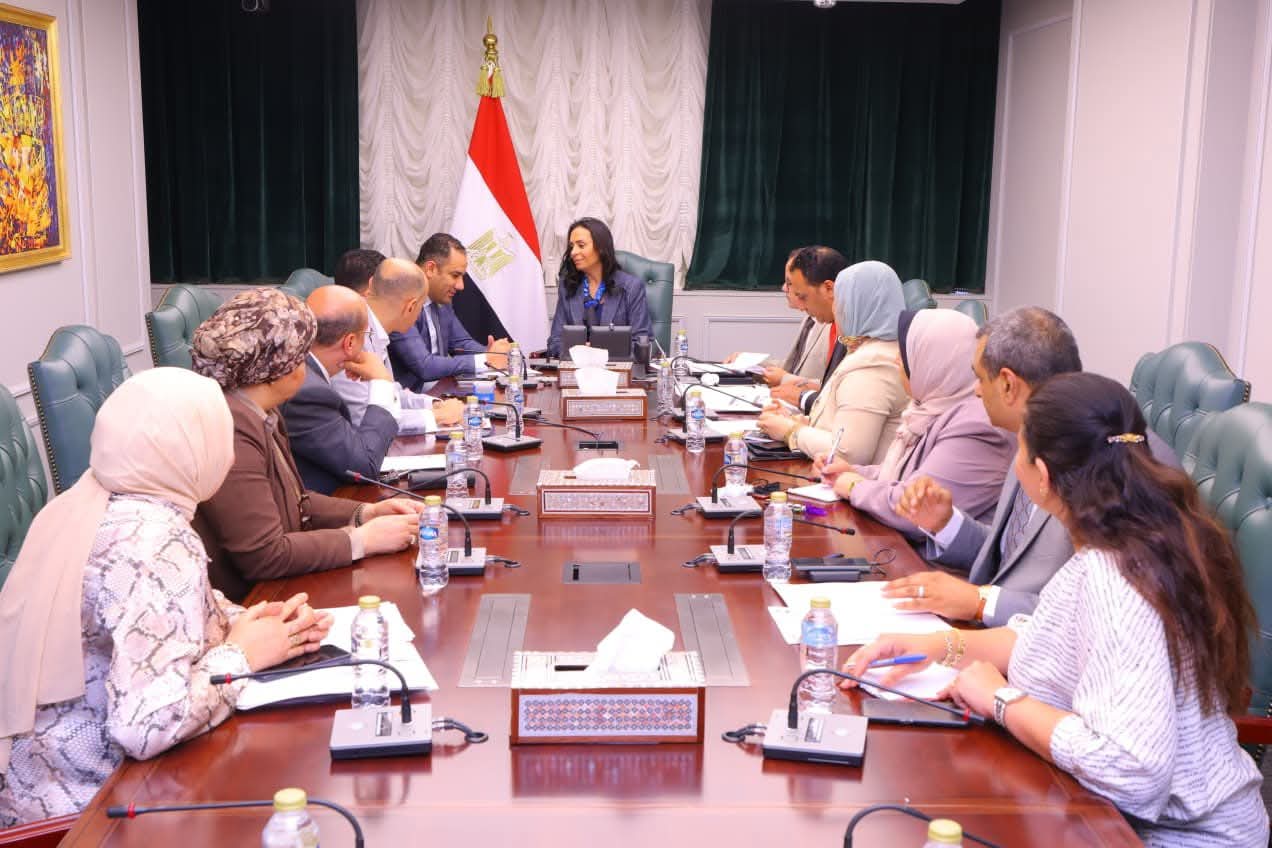 وزيرة التضامن تلتقي عدداً من أعضاء مجلسي النواب والشيوخ