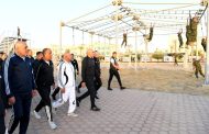 وزير الدفاع يرافقه عدد من الوزراء يتفقدون منظومة الإعداد والتأهيل لطلبة الكليات العسكرية