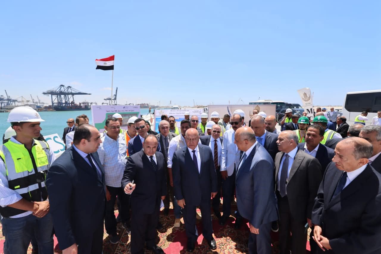 وزير النقل يتفقد مشروعات ميناءي الإسكندرية والدخيلة  فى خطة إنشاء ميناء الإسكندرية الكبير
