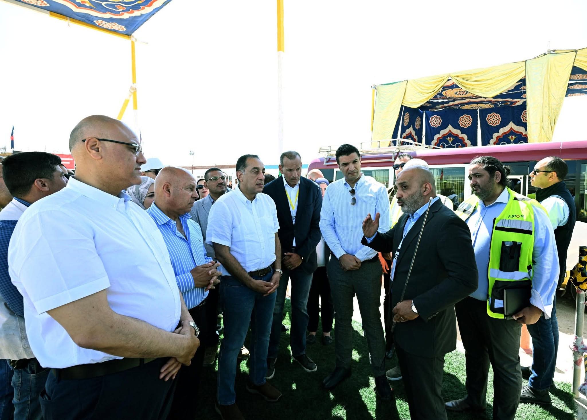 رئيس الوزراء يتفقد مجمع ألستوم الصناعي بمدينة برج العرب الجديدة