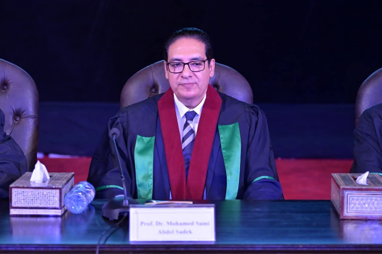 جامعة القاهرة تحتفل بتخريج دفعة جديدة من كلية حقوق السوربون..