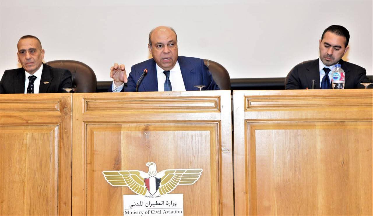 سلطة الطيران المدنى تنظم الاجتماع الثاني للجنة القومية لمكافحة مخاطر الطيور والحياة البرية