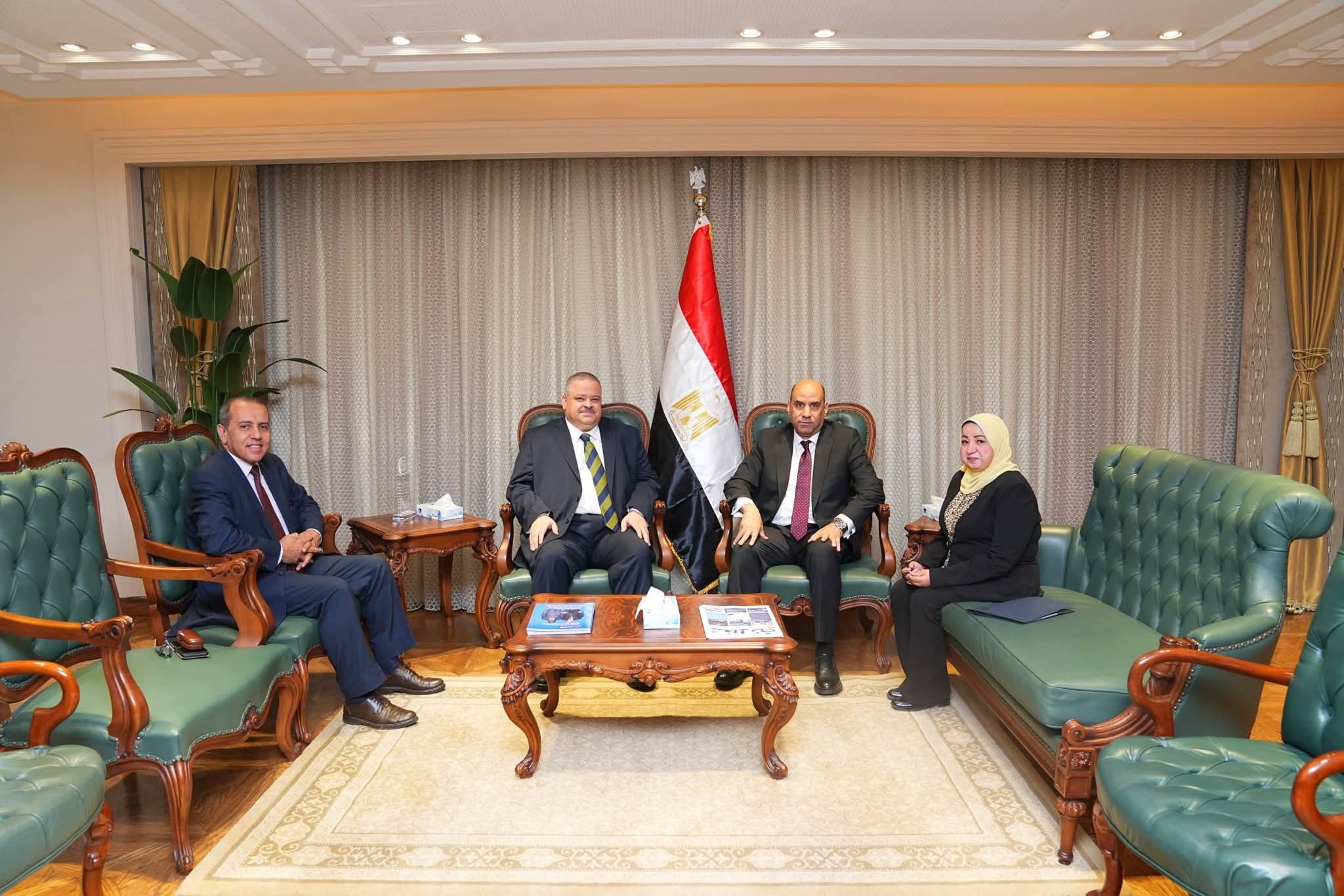 «العمل» و