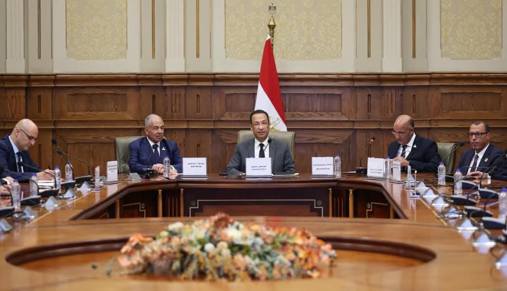 وزير الاتصالات يؤكد على أهمية توظيف تقنيات الذكاء الاصطناعي في مجال الأمن السيبراني