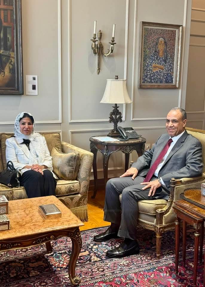 وزير الخارجية يستقبل المديرة التنفيذية لمنظمة تنمية المرأة التابعة لمنظمة التعاون الإسلامي