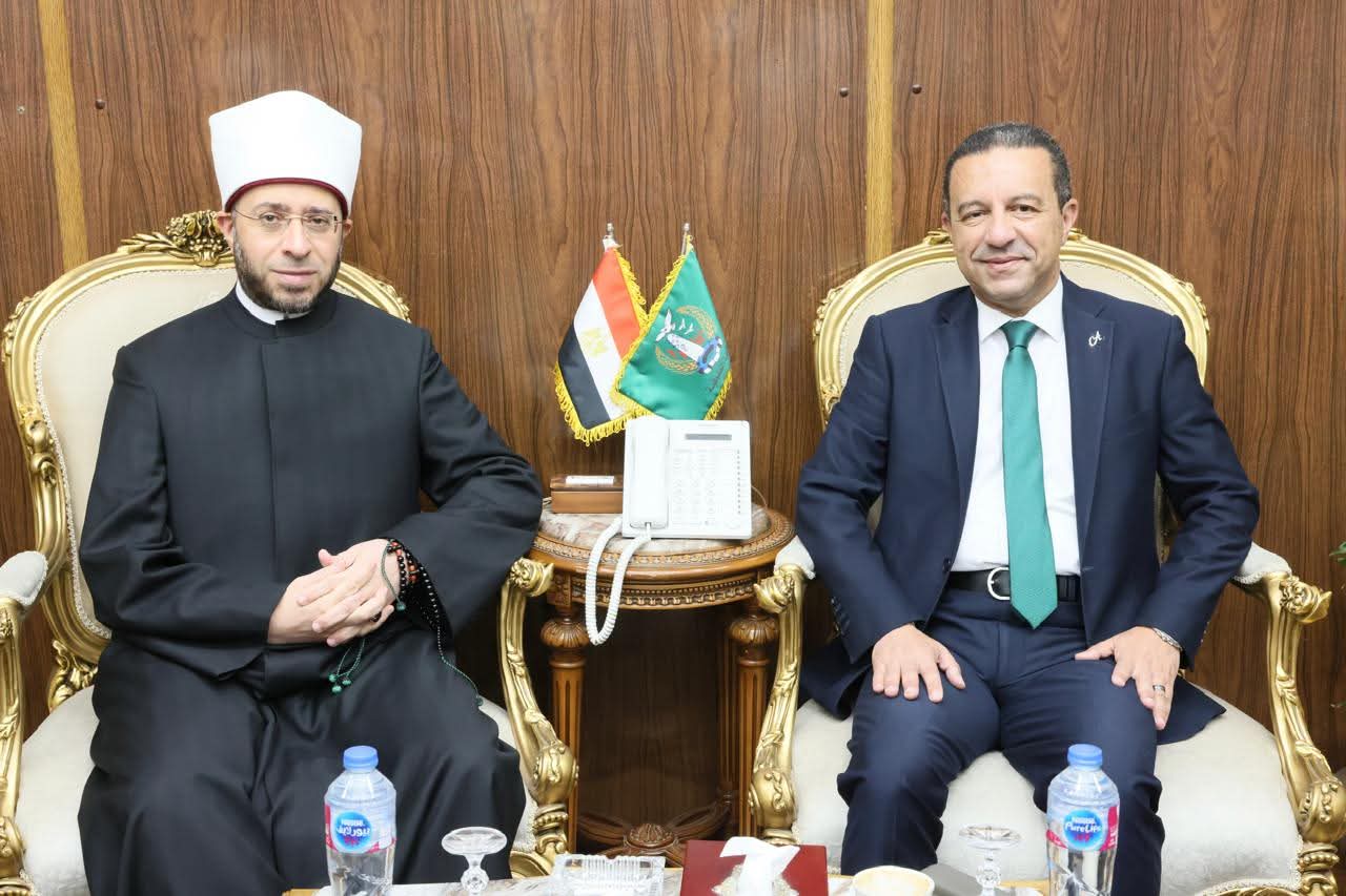محافظ المنوفية يستقبل وزير الأوقاف علي هامش إفتتاح 