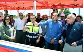 رئيس الوزراء يتفقد مواقع العمل بمشروع رفع كفاءة وتطوير الطريق الدولي الساحلي