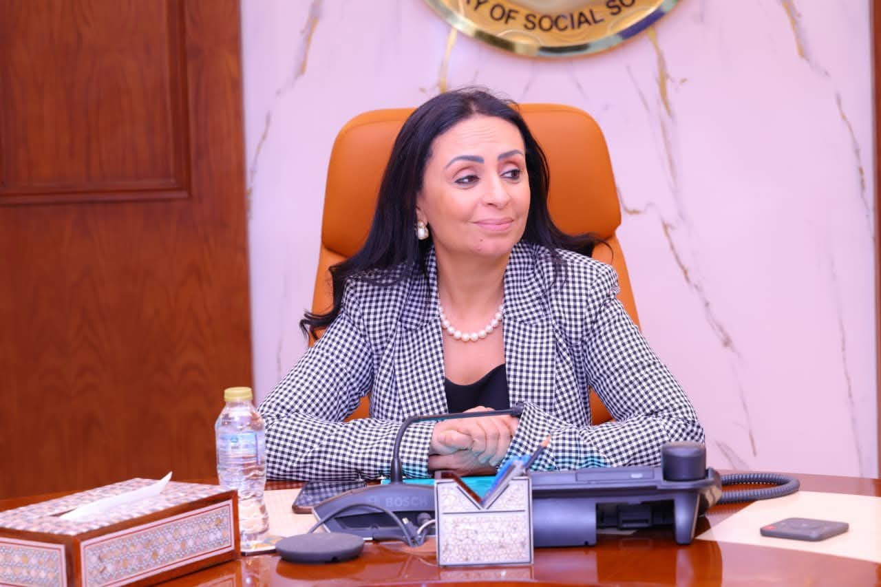 وزيرة التضامن تعقد اجتماعاً لمتابعة آخر ترتيبات فعالية 