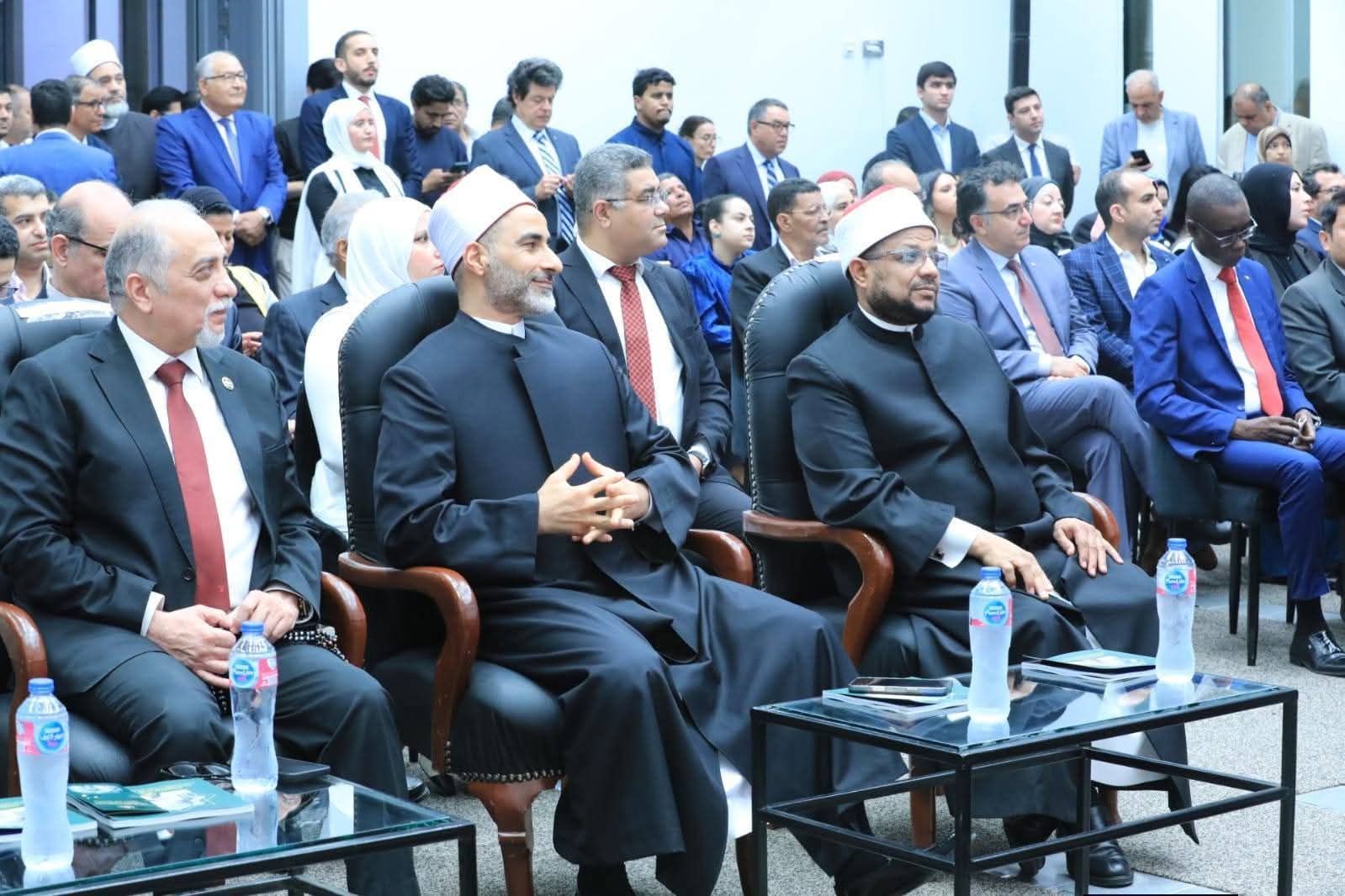 رئيس القطاع الديني يشارك في احتفالية إدراج مركز الحضارة الإسلامية بأوزبكستان في موسوعة غينيس