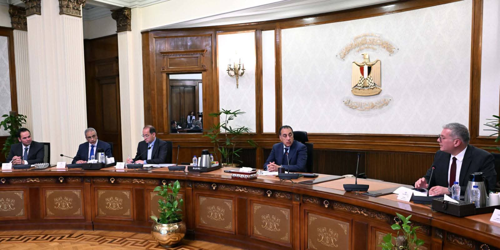 مدبولى يتابع تدبير الاعتمادات المالية لتوفير احتياجات الدولة من المنتجات البترولية