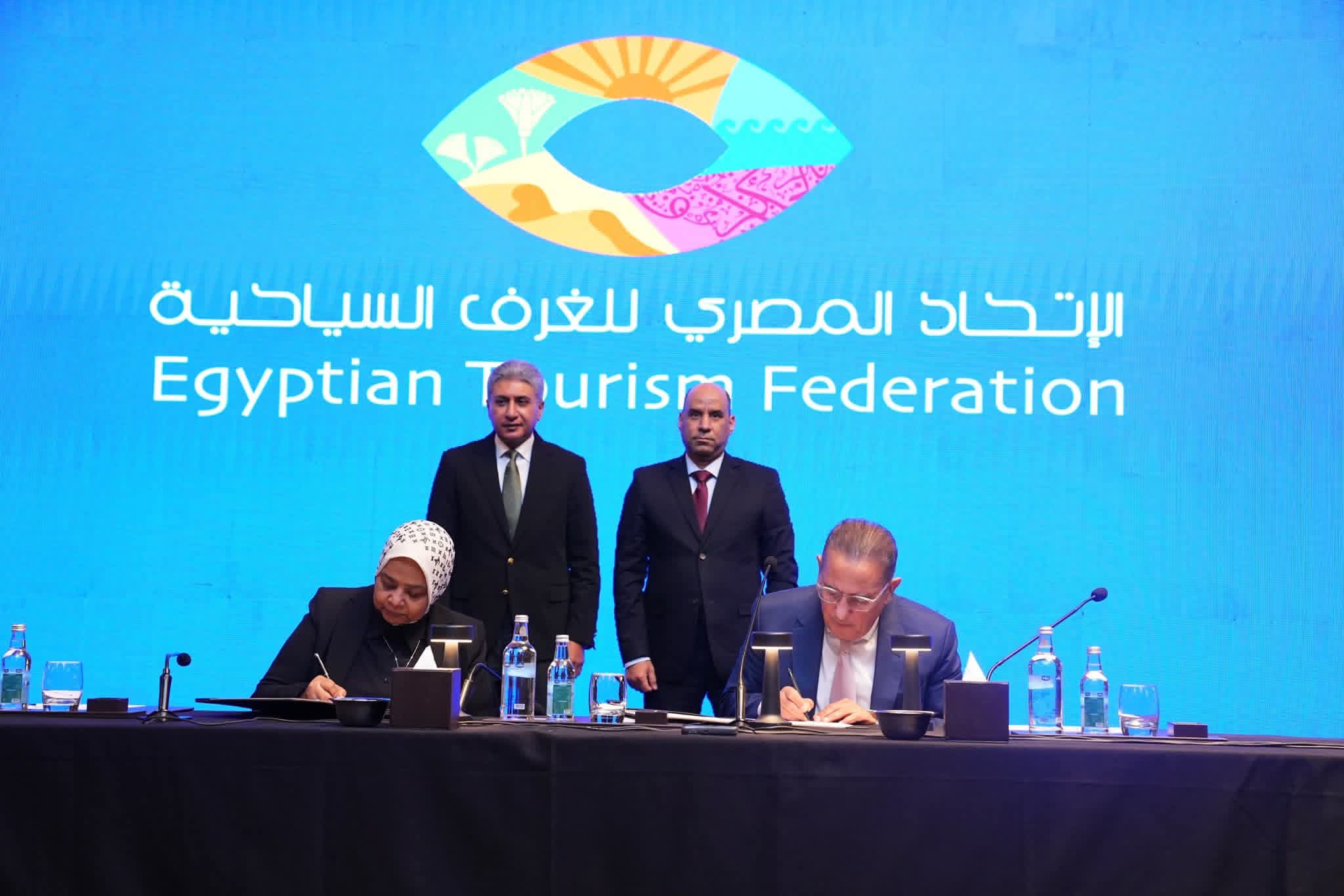 وزيرا السياحة والعمل يطلقان مبادرة تعاون مع