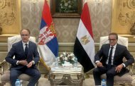 وزير الصحة يستقبل رئيس وزراء صربيا بمطار القاهرة الدولي