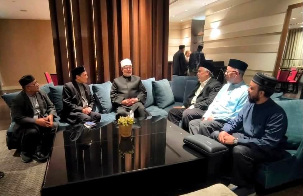 مفتي الجمهورية يلتقي أعضاء المنظمة العالمية لخريجي الأزهر بماليزيا