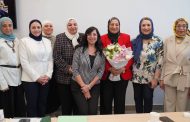 خدمة المجتمع وتنمية البيئة بجامعة عين شمس يكرم نائب رئيس الجامعة تقديرًا لمسيرة عطائها المتميزة